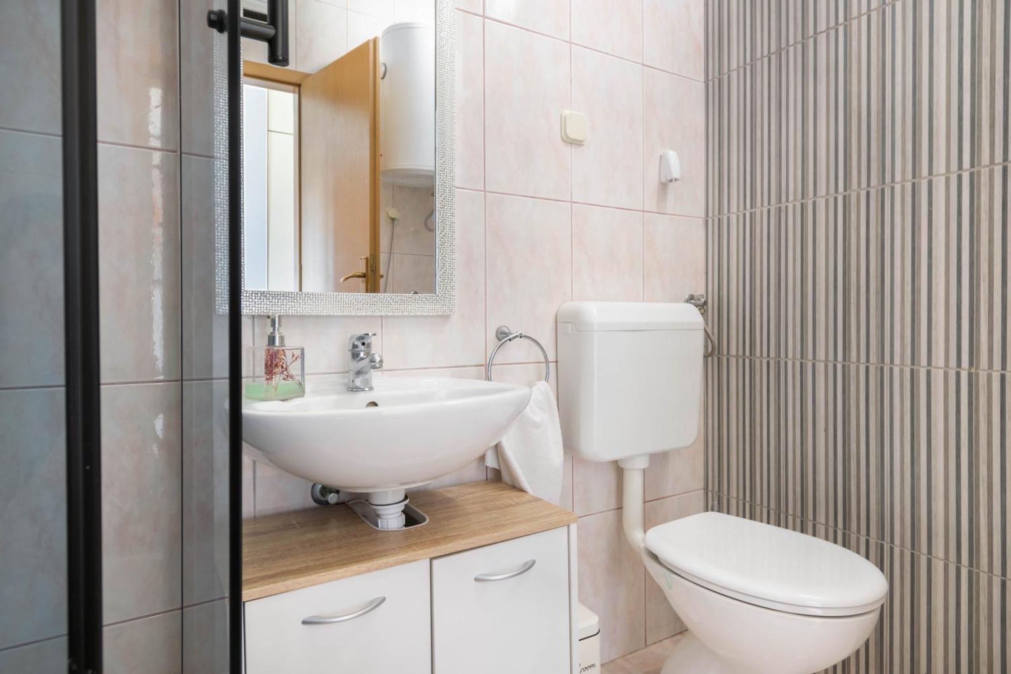 Apartment 30 M From Beach,Makarska,Marija Eksteriør bilde