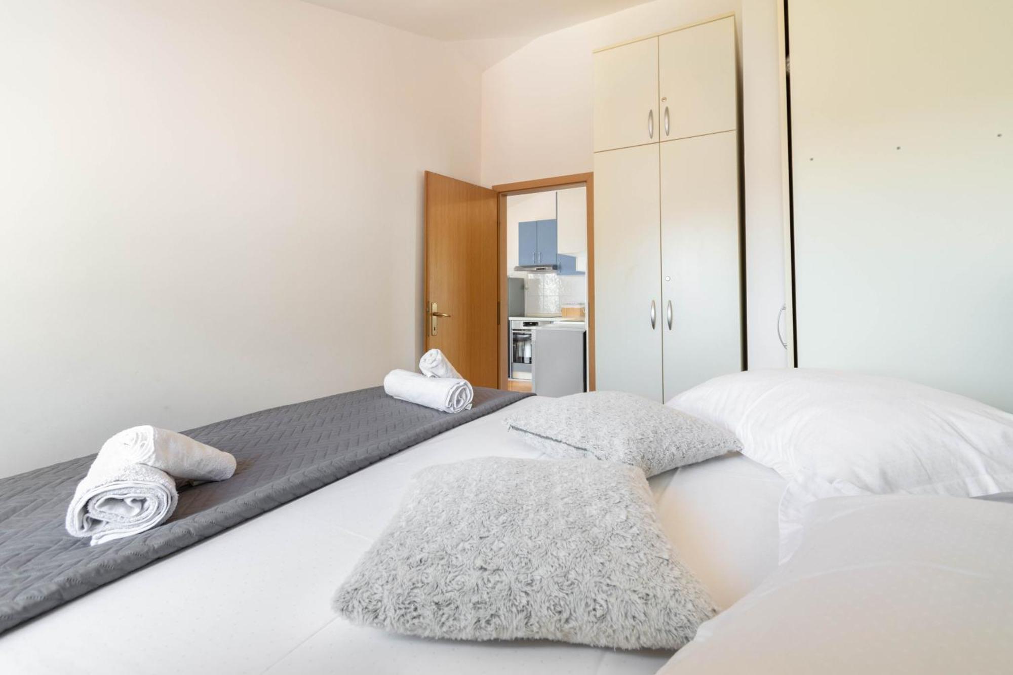 Apartment 30 M From Beach,Makarska,Marija Eksteriør bilde